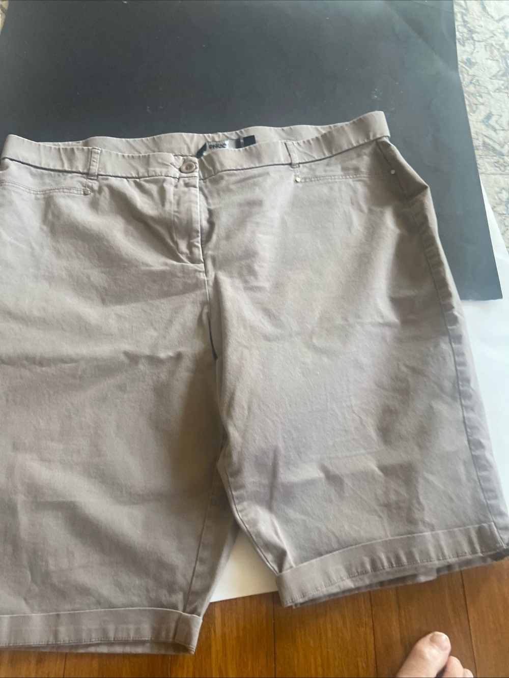 Briggs New York Khaki Bermuda Shorts - Classic Cuffed Style